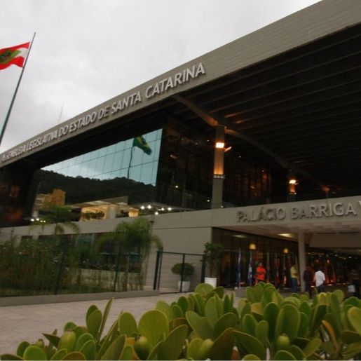 Governo de SC pretende aprovar pacote de projetos de infraestrutura e segurança até o recesso