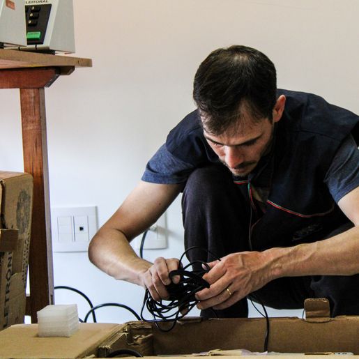 82ª Zona Eleitoral realiza configuração de urnas para o 2º turno