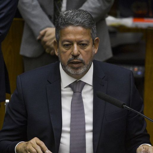 Lira diz que PEC da transição será votada na próxima terça-feira