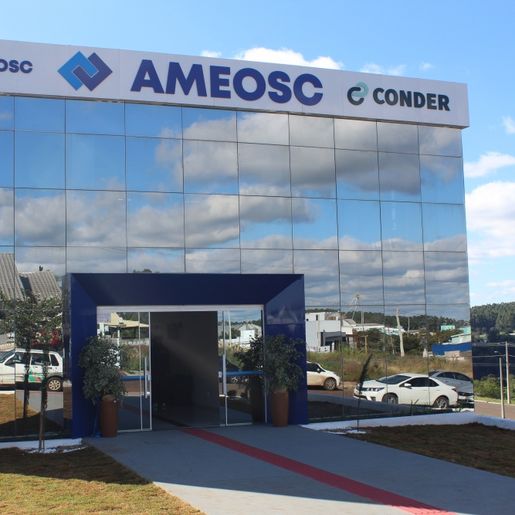 AMEOSC completa 54 anos e realiza assembleia com os prefeitos