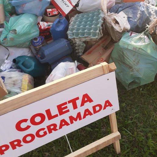 Moradores de São José do Cedro realizam recolha de lixo reciclável