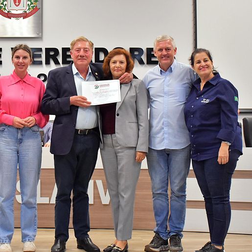 Astor Kist recebe Moção de Aplauso por contribuição à história de São Miguel do Oeste