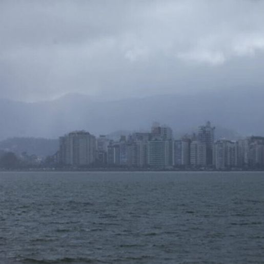 SC tem alerta de chuvas fortes e alagamentos para os próximos dias