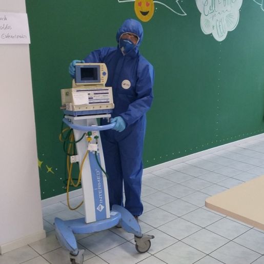 Senai inicia conserto de 14 ventiladores pulmonares que estavam fora de operação