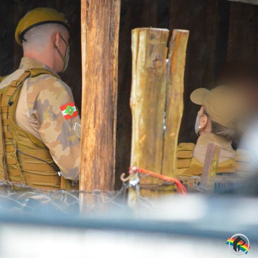 Homem é agredido com pauladas e facadas em SMOeste