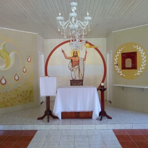 Artista plástico realiza pinturas sacras nas igrejas da paróquia de Iporã do Oeste