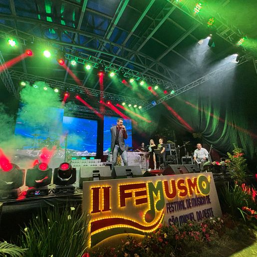 Grande público prestigia finais do II Femusmo em São Miguel do Oeste