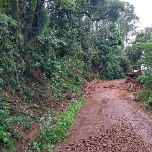 Secretaria de Obras concentra serviços na recuperação das estradas