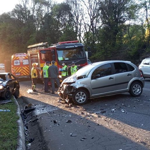 Vítimas de acidente na BR-282 são veladas em Descanso e São Miguel do Oeste