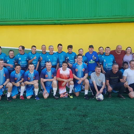 Jogo entre Apae e Bombeiros inaugura a quadra sintética em SJCedro