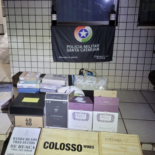 Vinhos e mercadorias estrangeiras são apreendidos em Dionísio Cerqueira