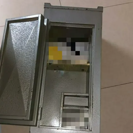 Criminosos roubam mais de R$ 1 milhão de loja de pneus em SC