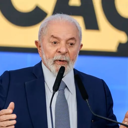 Governo antecipa 13º de aposentados e pensionistas do INSS para abril e maio