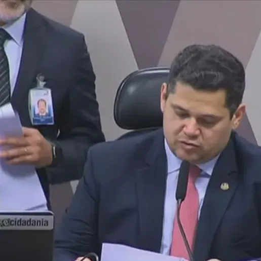 Relator amplia teto e fixa prazo para governo propor nova regra fiscal