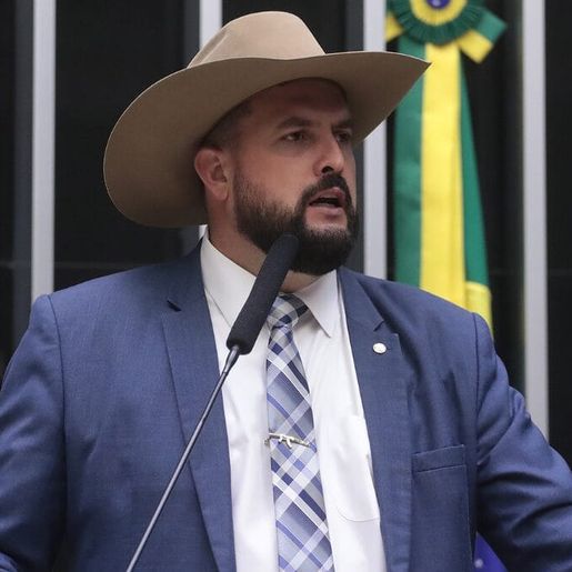 Conselho de Ética avalia ação que suspende mandato de Zé Trovão por motim na Câmara