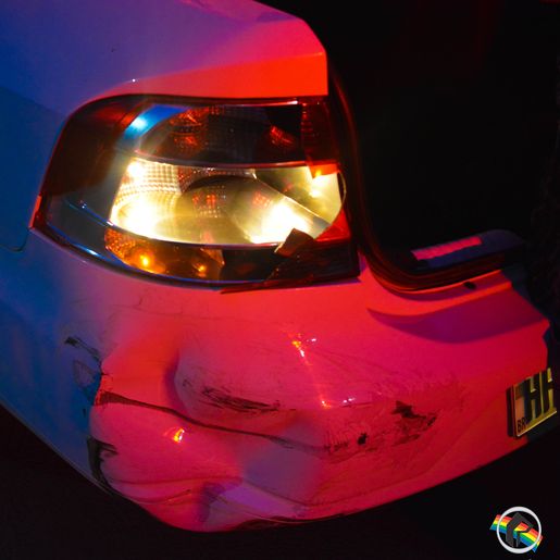 Condutor embriagado se envolve em acidente, foge, é detido pela PM, mas acaba liberado