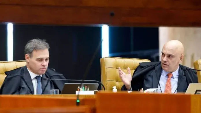 Moraes pede investigação contra André Mendonça no STF