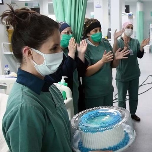 COVID-19: Paciente deixa UTI após comemorar aniversário em hospital de SC
