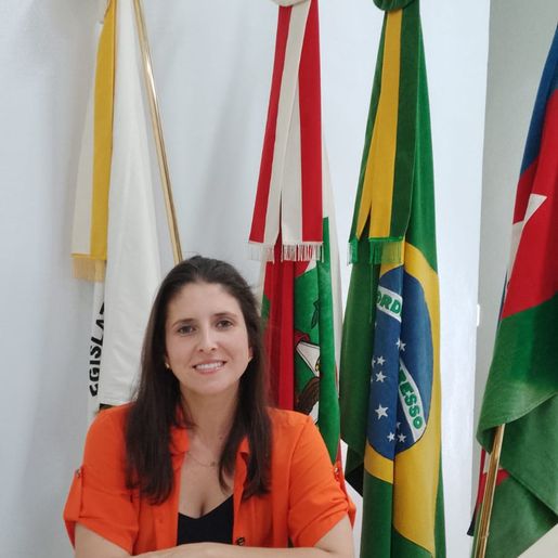 Pela primeira vez, mulher assume o comando de Belmonte durante férias do prefeito