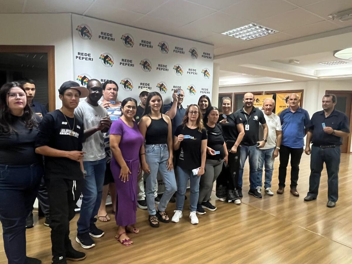 Estudantes do CEJA visitam Rede Peperi e conhecem na prática rotina do setor de comunicação