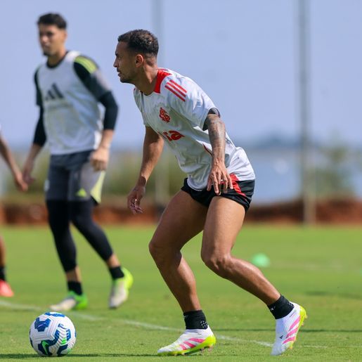 Como o Inter vê a crise no rival horas antes do Gre-Nal