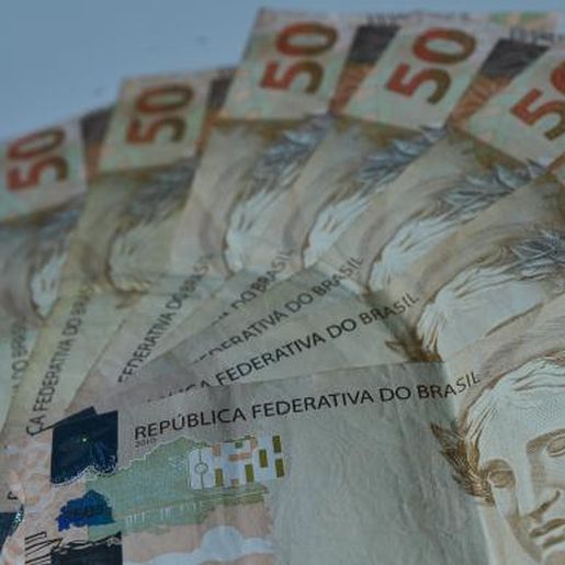 Candidatos ao governo catarinense já gastaram mais de R$ 22 milhões na campanha