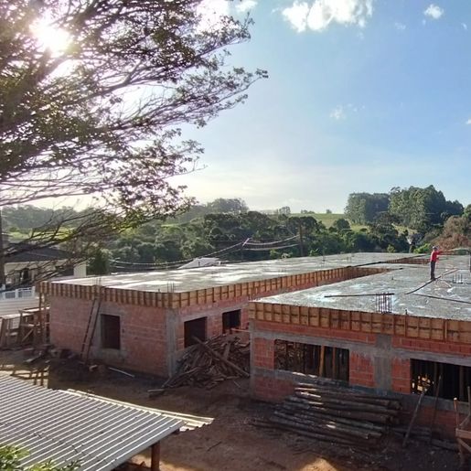 Cerca de 30% da estrutura física do Centro de Repouso e Saúde do Idoso de Iporã está concluída
