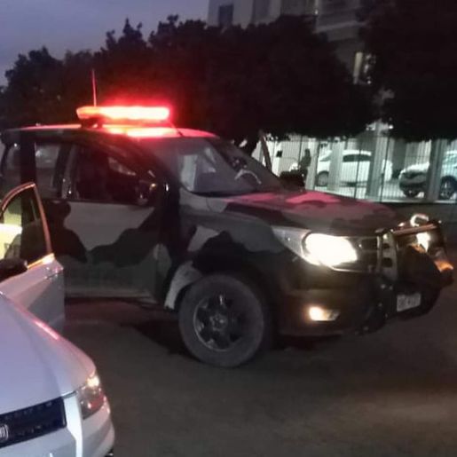 Motorista embriagado é preso após ultrapassar viatura