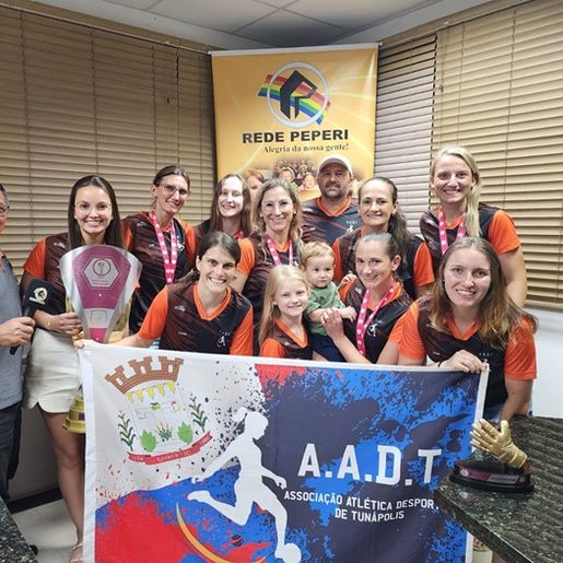 Campeãs do Regional de futebol feminino participam do Bate Papo Esportivo