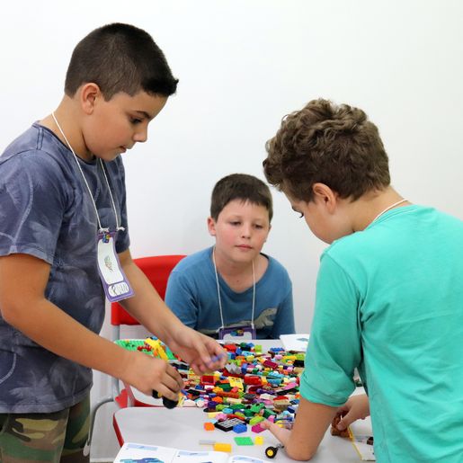 Descanso oferece curso de robótica para alunos do ensino fundamental