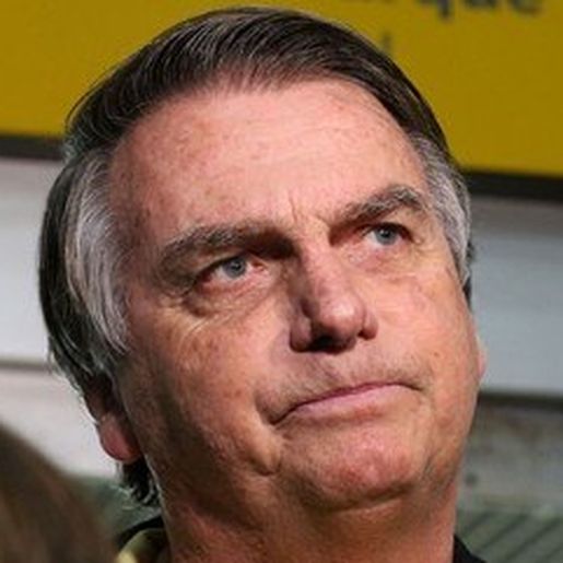 Por 5 a 2, TSE declara inelegibilidade de Jair Bolsonaro