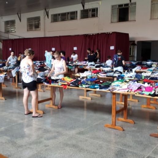 Lojas de São João do Oeste arrecadam mais de R$ 30 mil e ampliam feirão para mais um dia