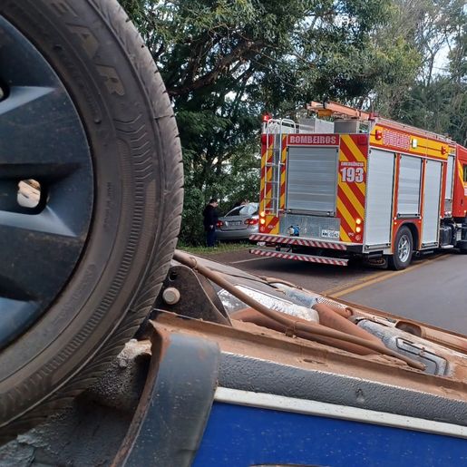 Acidente, com capotamento, deixa dois idosos e um jovem ferido na SC 163, em São João do Oeste