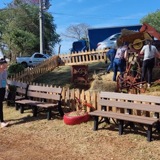 Estandes estão sendo montados para a 6ª Expo Cedro