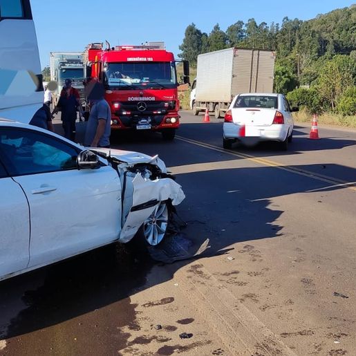 Grave acidente na BR-282 em Iraceminha deixa três feridos