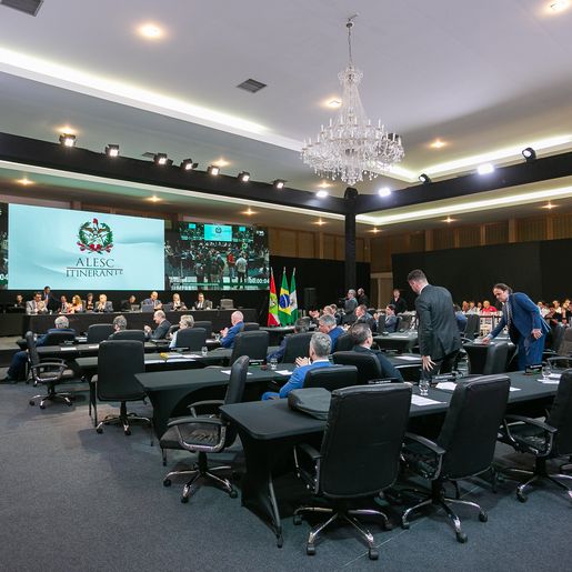 Incentivo à modernização elétrica no campo avança na Alesc Itinerante