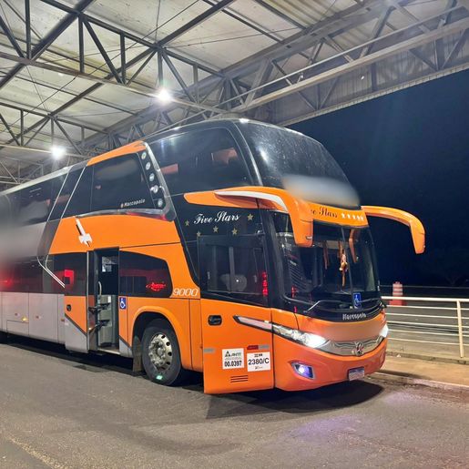 PF intercepta dois ônibus com 125 argentinos que entraram ilegalmente no Brasil em Guaraciaba