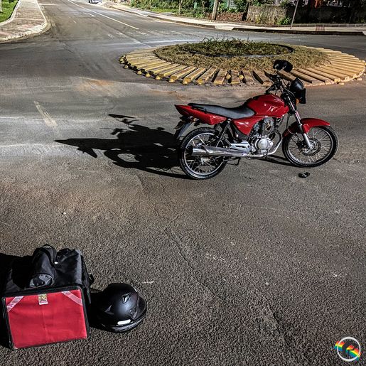 Brita solta causa queda de entregador em São Miguel do Oeste