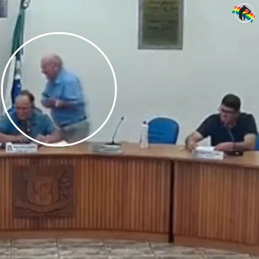Vereador abandona sessão para jogar truco no Paraná; assista