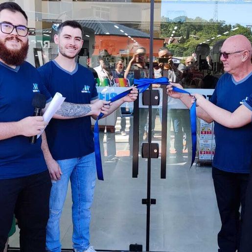 Confira as fotos da reinauguração da nova Victor Móveis em São José do Cedro