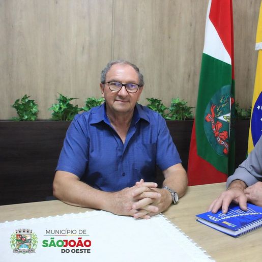 Prefeito de São João do Oeste reassume cargo após férias