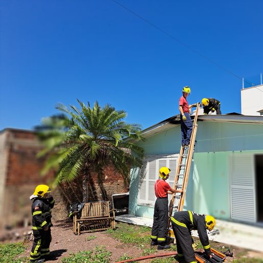 Curto circuito provoca princípio de incêndio em residência em Itapiranga