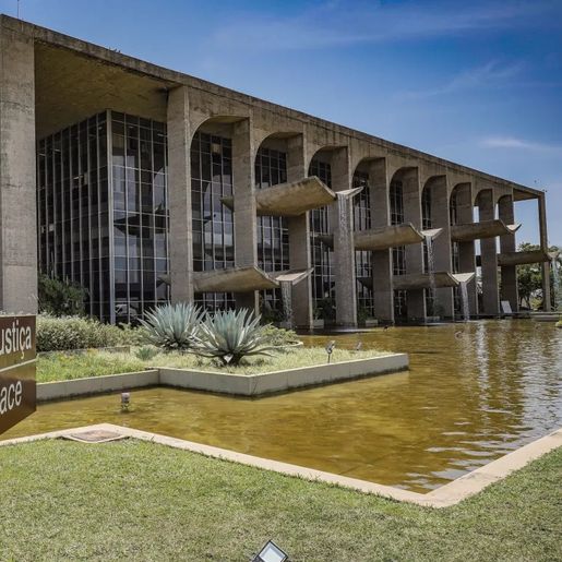 Lula nomeia ministro interino da Justiça após saída de Lewandowski