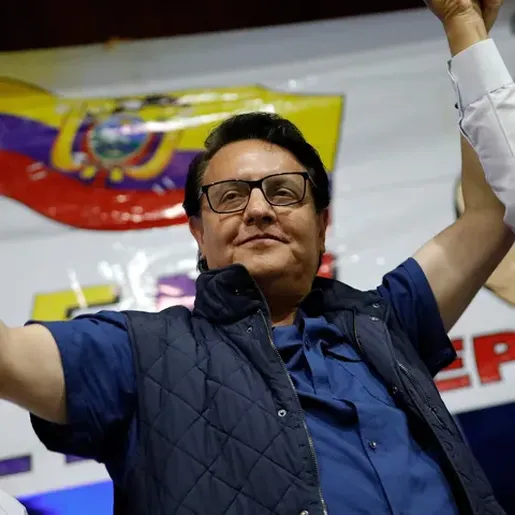 Fernando Villavicencio, candidato à presidência do Equador, é assassinado