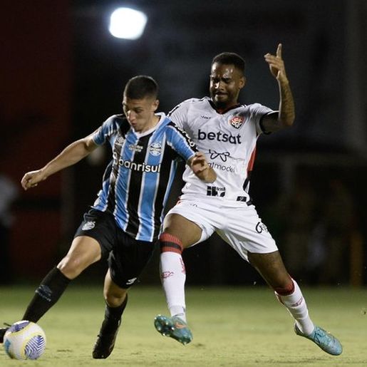 Grêmio empata com o Vitória, mas ainda pode garantir vaga na Sul-Americana nesta quinta