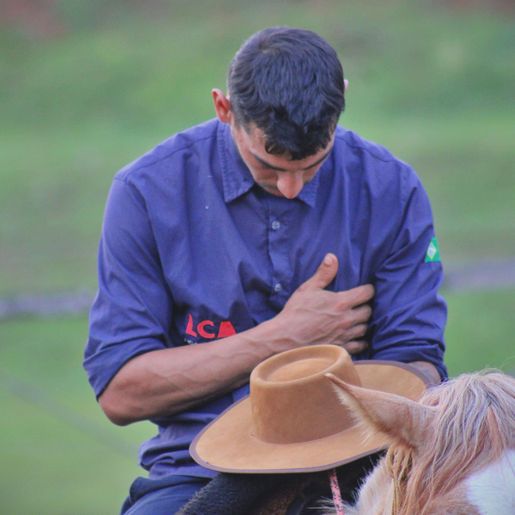 Oração do Pai Nosso e Ave Maria marcam 2º dia do Acampamento Farrapo, em SMO