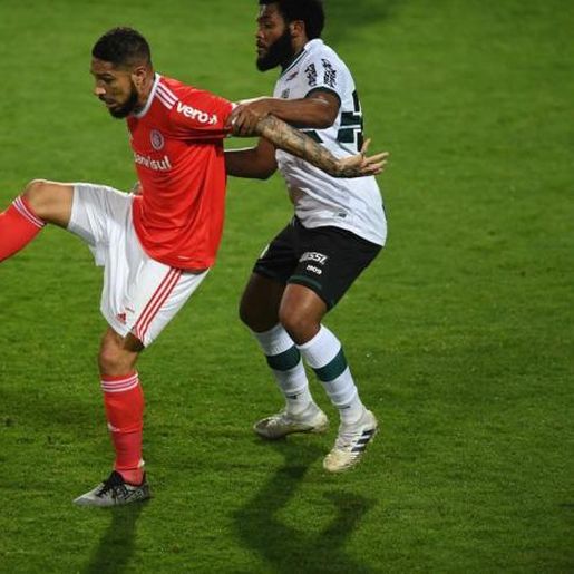 VÍDEO: Inter estreia no Brasileirão com vitória sobre o Coritiba