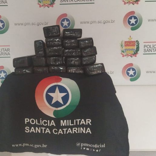 Polícia encontra mais de 19 kg de maconha em área de mata no interior de Saltinho