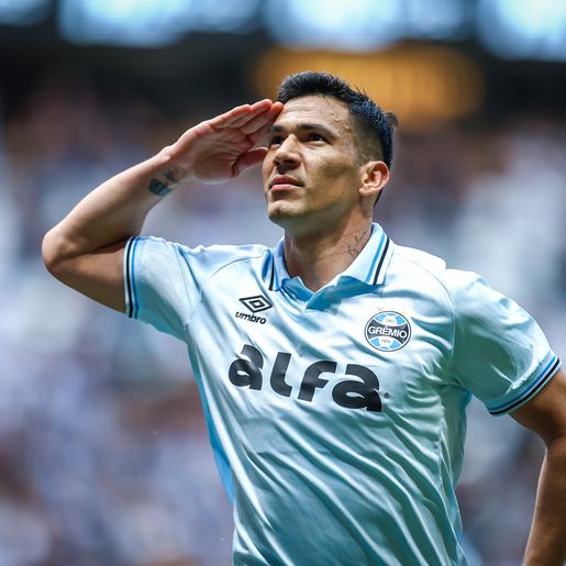 Grêmio bate o Atlético MG por 3 a 1 pelo Brasileirão