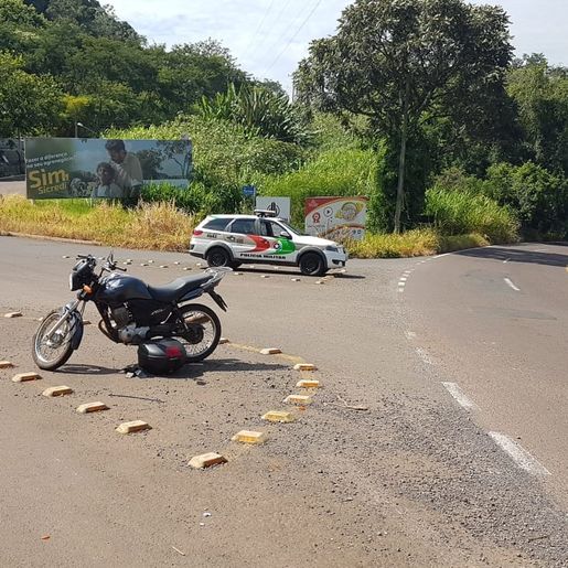 Mulher fica ferida em acidente na SC 163